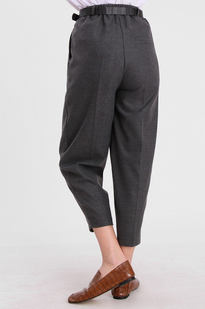 Arched baggage trousers