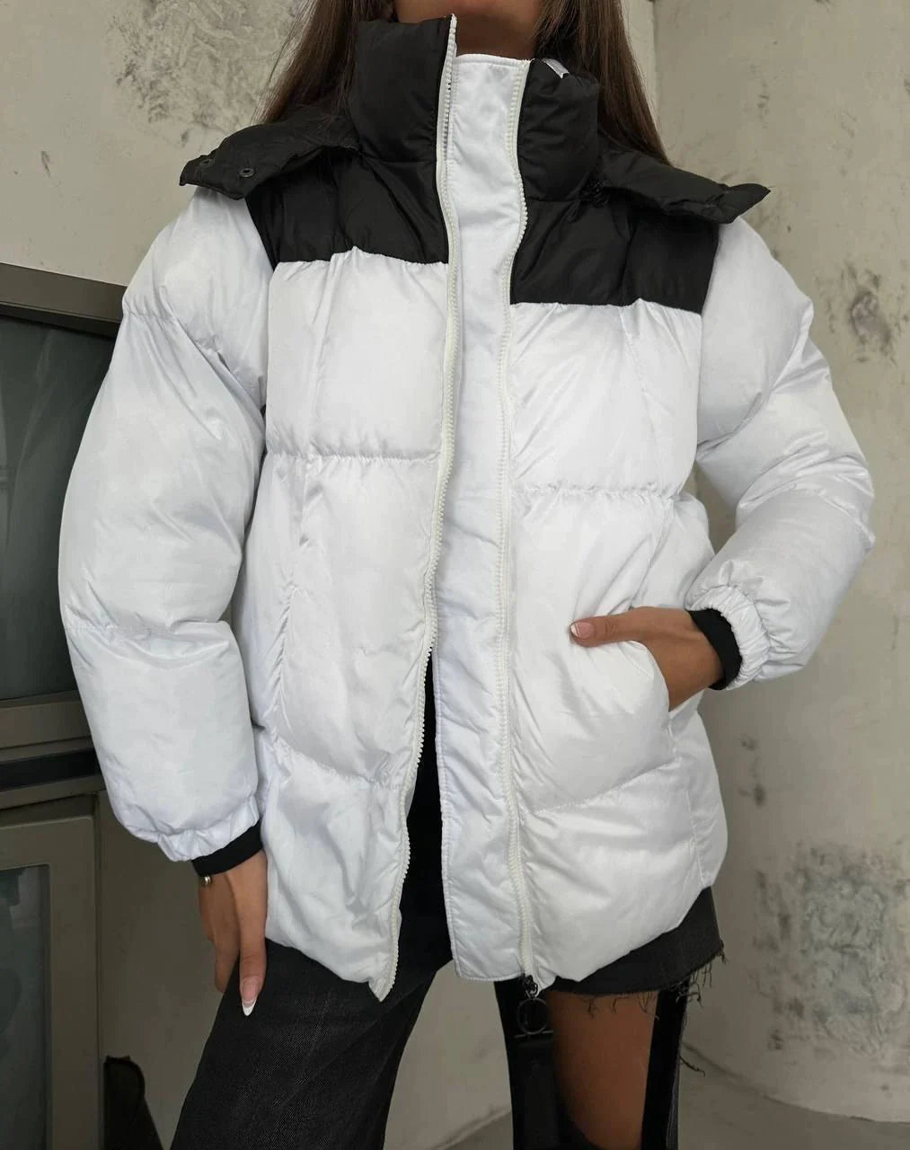 Dual -colored hood coat